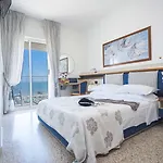 Ariston Szálloda 3*