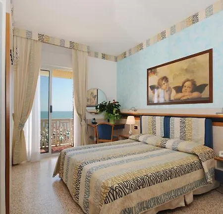 Hotel Ariston 3*
