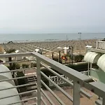 Ariston Ξενοδοχείο