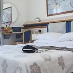 Ariston Ξενοδοχείο