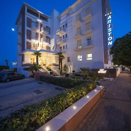 호텔 Ariston 카오를레